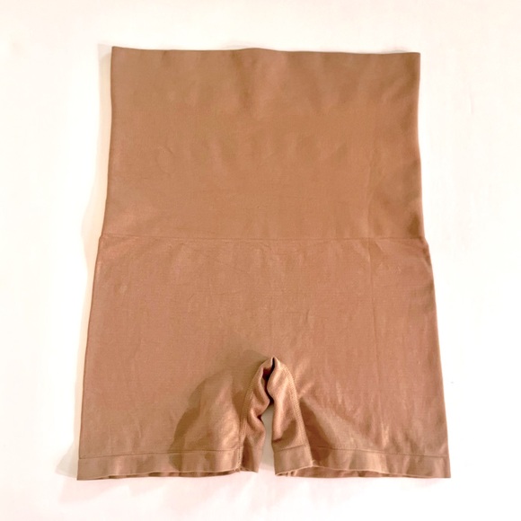 F.I.T FIGURE IMPROVING TECHNOLOGY Ribbed Seamless Shapewear Briefs Size Large - Picture 2 of 7